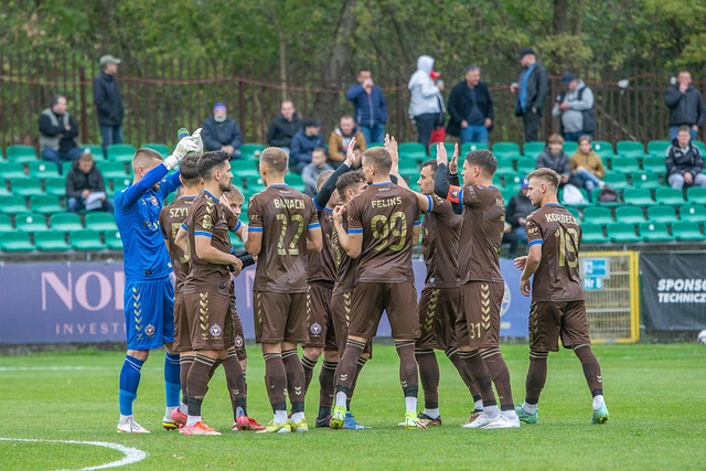 相比之下 相比之下